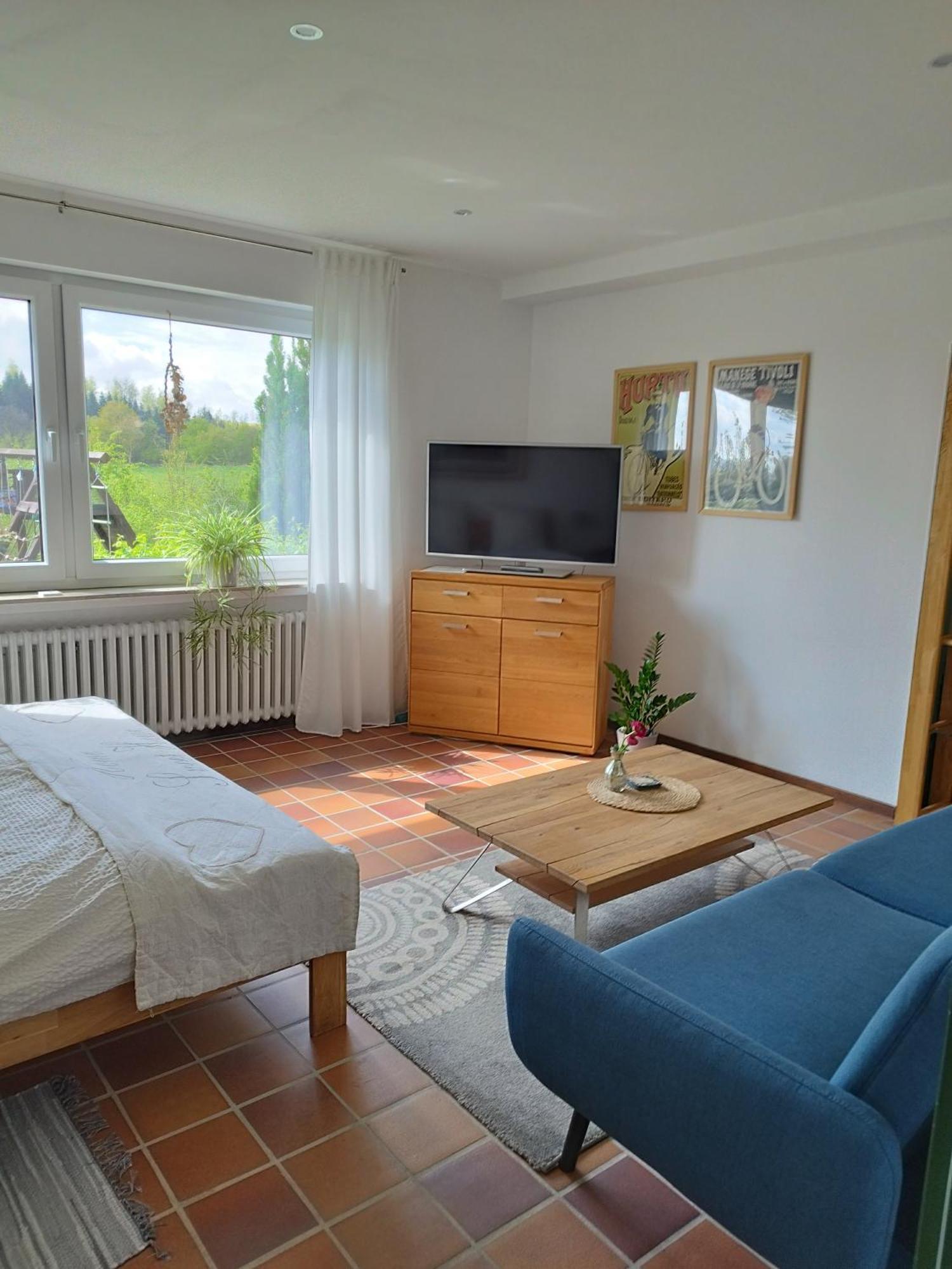 Moderne Ferienwohnung Mit Privatem Eingang - Rosa Kalletal Exterior photo